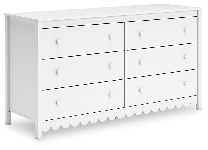 Hallityn Six Drawer Dresser