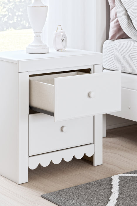 Mollviney Twin Panel Bed with Mirrored Dresser and Nightstand